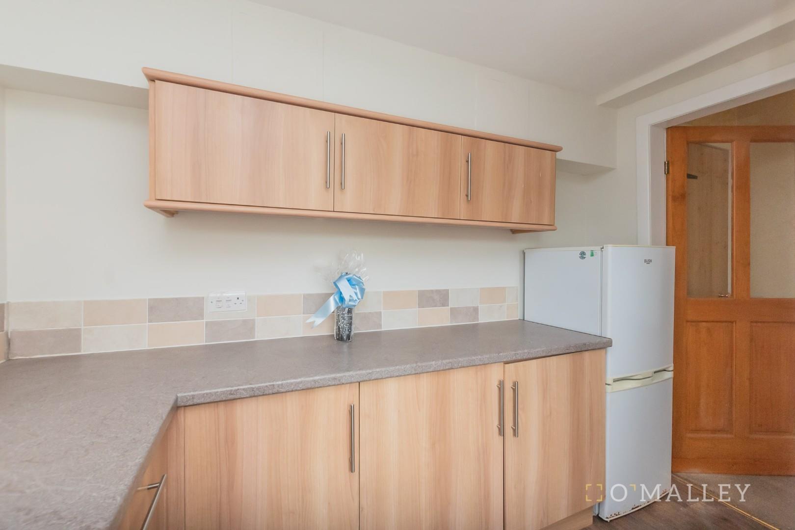 11. Kitchen 3.jpg